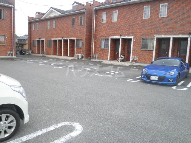 22/26 駐車場