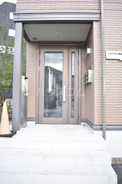 20/30 エントランス