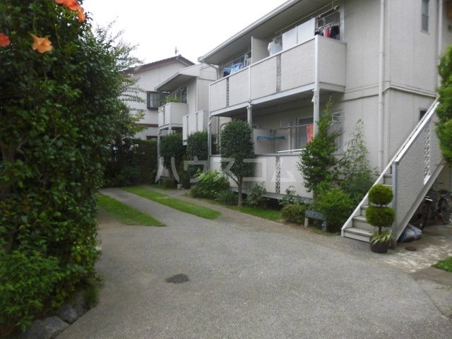 22/26 エントランス