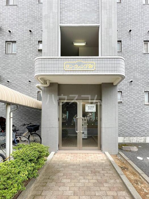 18/19 エントランス