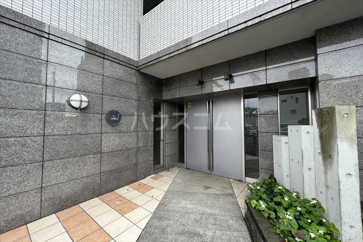 29/30 エントランス