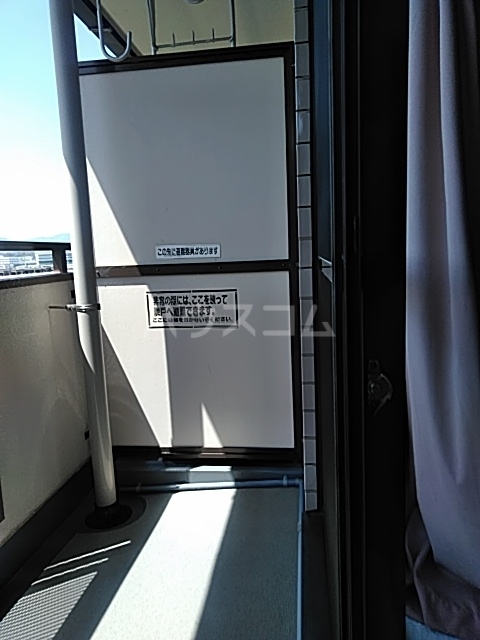 13/18 バルコニー