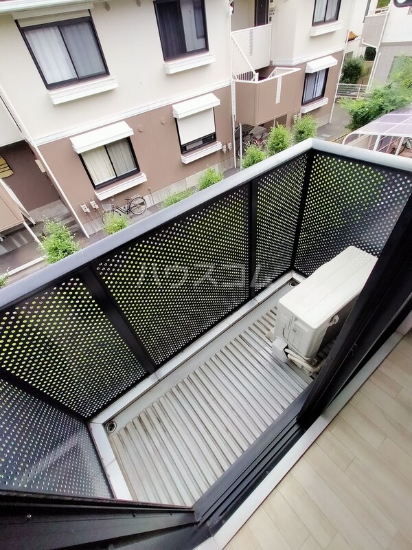 18/22 バルコニー