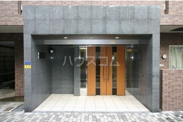 2/2 エントランス