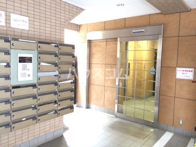 21/24 エントランス