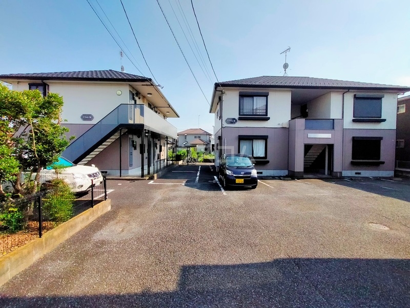 26/28 駐車場