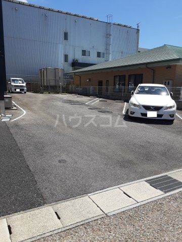 2/6 駐車場