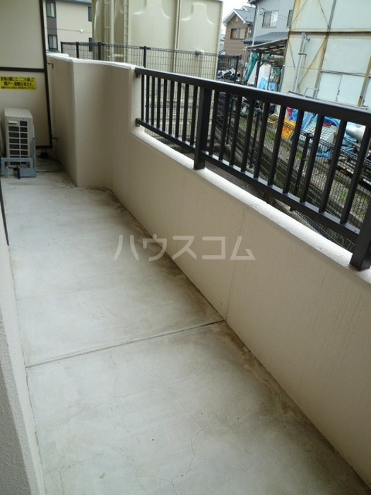 15/23 バルコニー