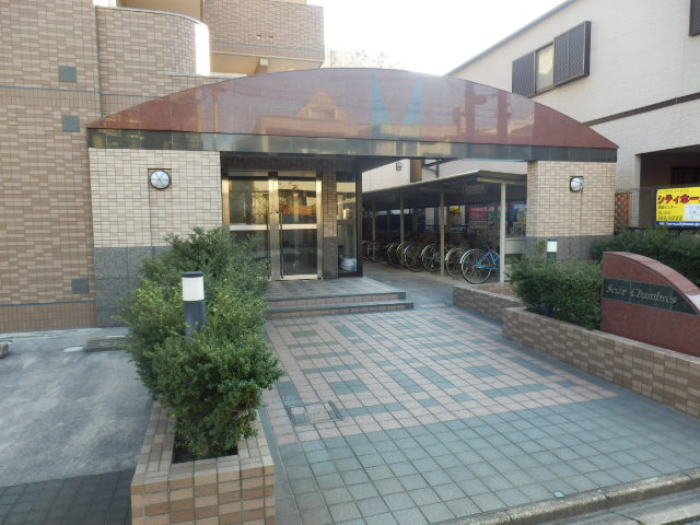 22/30 エントランス