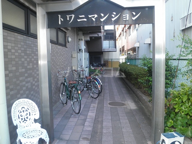 22/25 エントランス