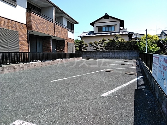 20/28 駐車場