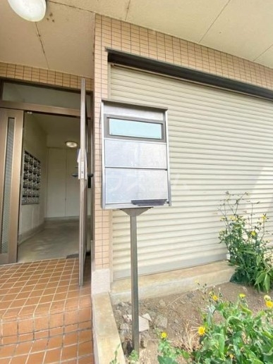 17/23 エントランス