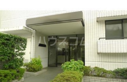 14/18 エントランス