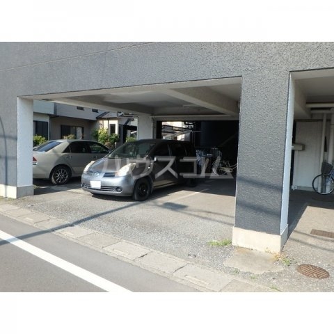 18/28 エントランス