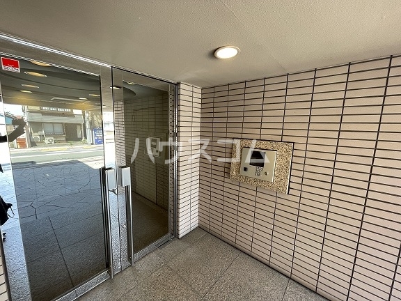 19/21 エントランス