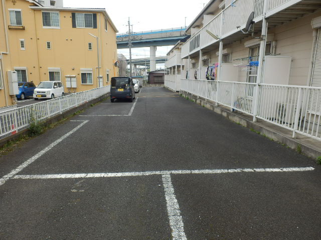 22/28 駐車場