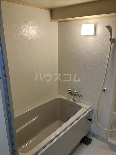 13/23 浴室