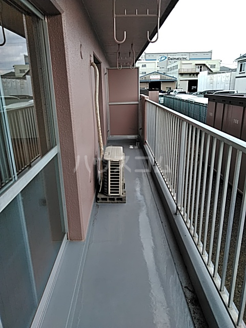 19/25 バルコニー