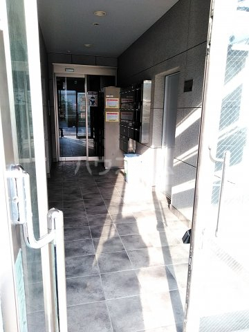 2/4 エントランス