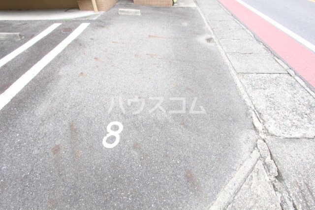 25/30 駐車場