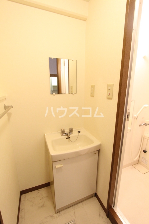 13/30 洗面