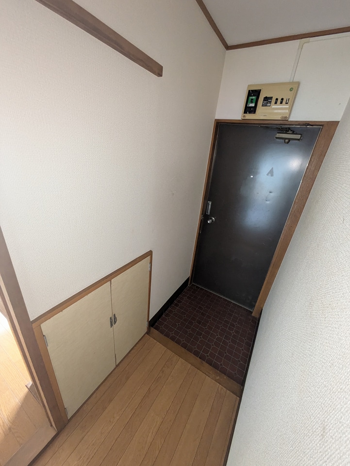 13/29 玄関