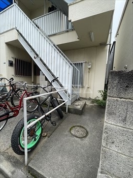 26/30 エントランス