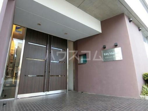 20/30 エントランス