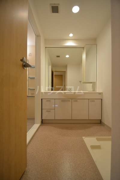 13/30 バルコニー