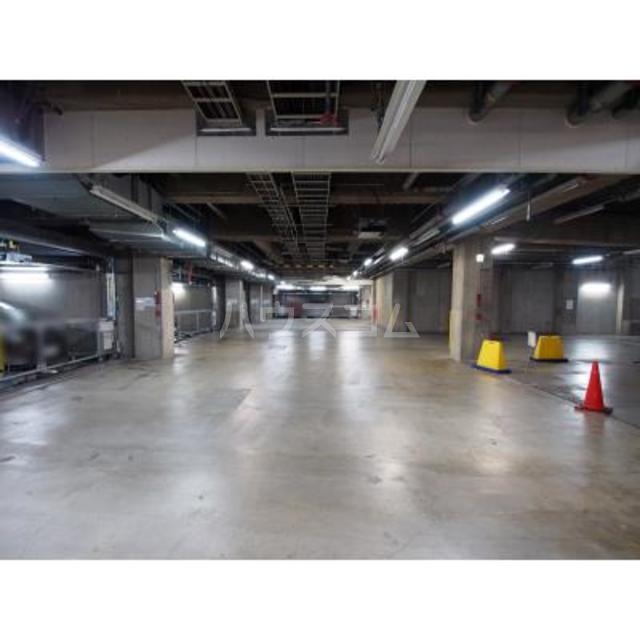 18/20 駐車場