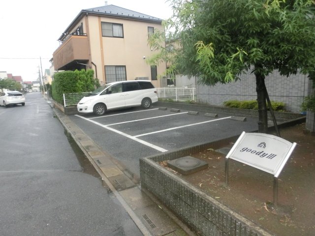 23/30 駐車場