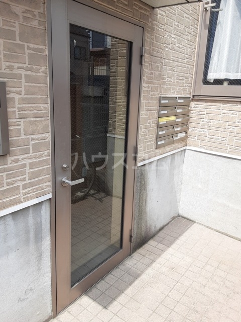 20/24 エントランス