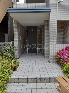 3/7 エントランス