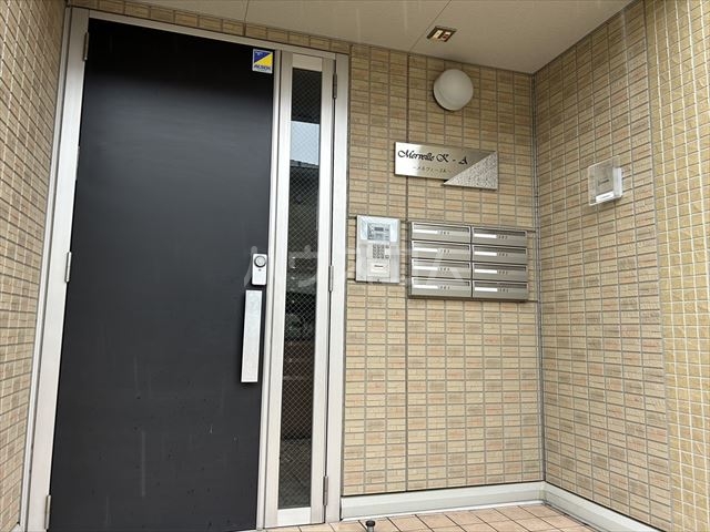 29/30 エントランス