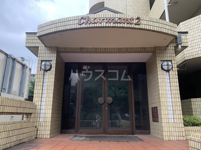 23/30 エントランス