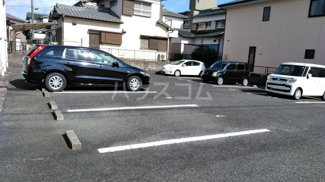 22/30 駐車場