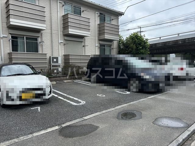 26/30 駐車場