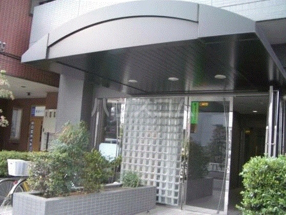 28/30 エントランス