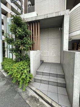 20/24 エントランス