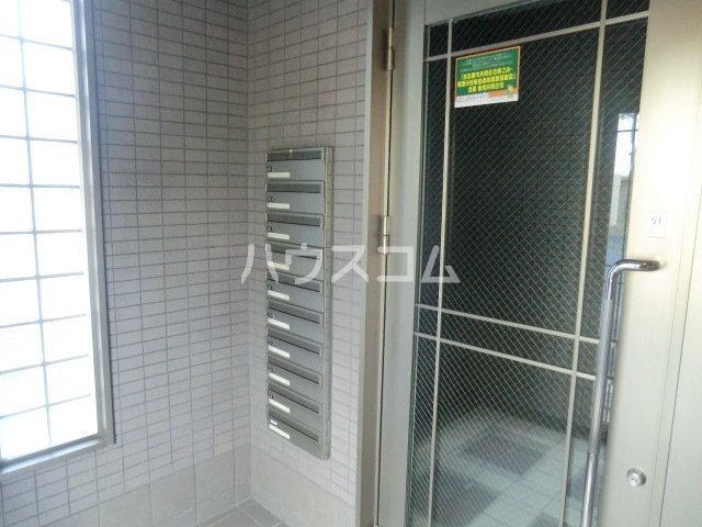 26/30 エントランス