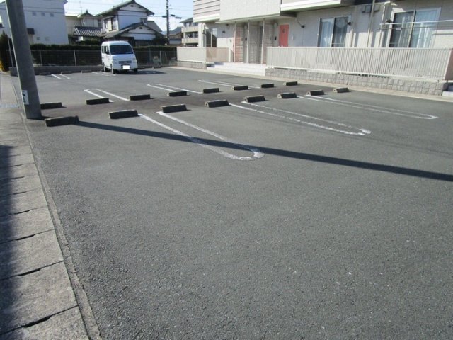 21/29 駐車場