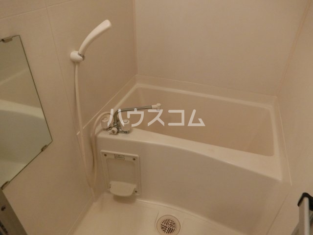 13/30 浴室