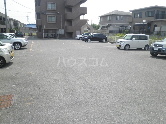 2/6 駐車場