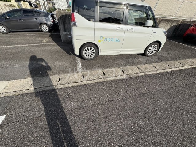 28/30 駐車場
