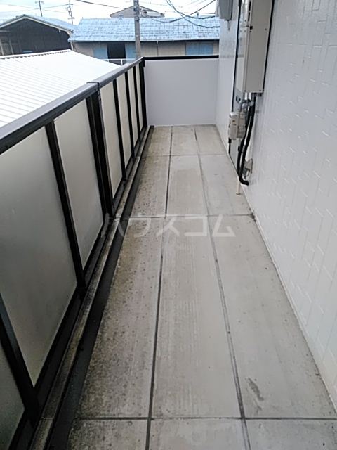 13/19 バルコニー