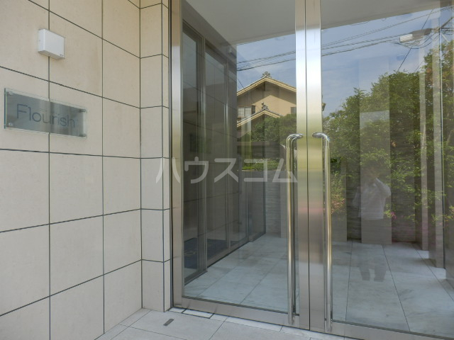 19/25 エントランス