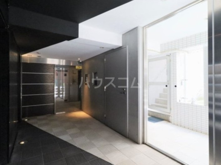 13/23 エントランス