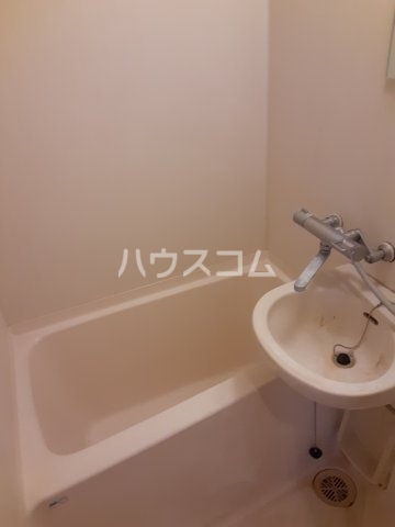 17/30 浴室