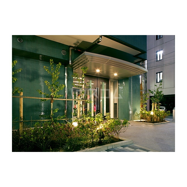 19/30 エントランス