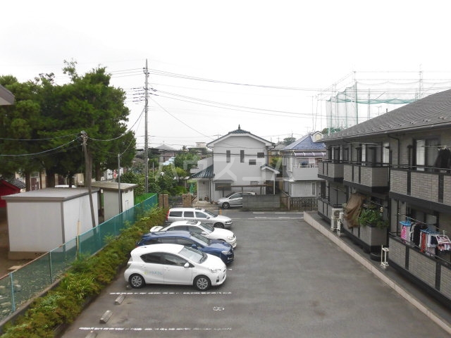 14/20 エントランス